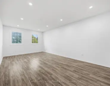 
74 Mcintyre Crt Bristol-London, Newmarket 3 beds 3 baths 2 garage $1.1M
