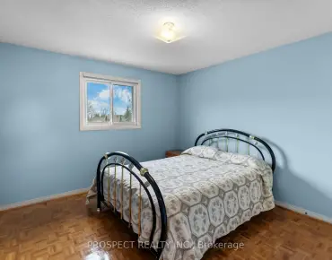 
32 Crestbank Crt Rural Vaughan, Vaughan 3 beds 3 baths 1 garage $1.099M
