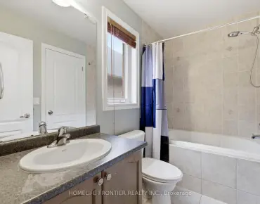 475 Kwapis Blvd Woodland Hill, Newmarket 4 beds 5 baths 2 garage $1.25M