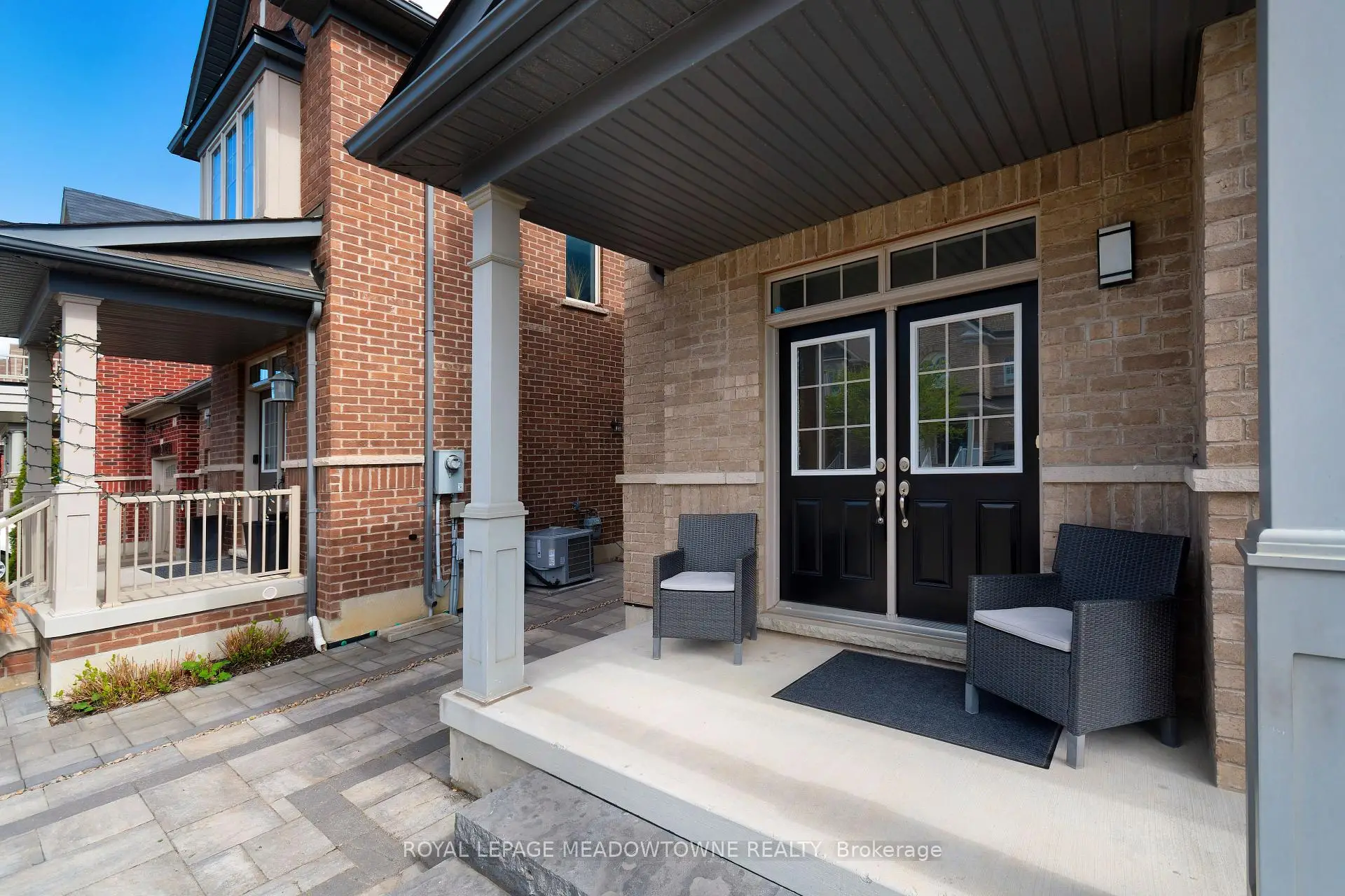 
46 Maple Sugar Ln <a href='https://luckyalan.com/community.php?community=Vaughan:Patterson'>Patterson, Vaughan</a> 3 beds 3 baths 1 garage $938K