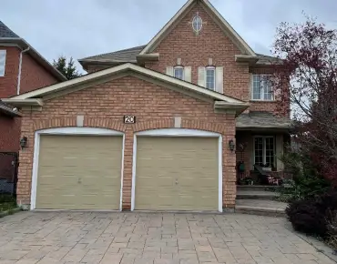 16 Gracedale Dr <a href='https://luckyalan.com/community.php?community=Richmond Hill:Westbrook'>Westbrook, Richmond Hill</a> 5 beds 5 baths 2 garage $2.6M