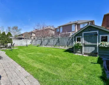 19 Country Ridge Dr <a href='https://luckyalan.com/community.php?community=Markham:Wismer'>Wismer, Markham</a> 4 beds 4 baths 2 garage $1.65M
