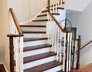 
122 Septonne Ave Bristol-London, Newmarket 3 beds 1 baths  garage $699K