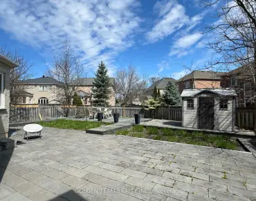 9 Ridgecrest Rd <a href='https://luckyalan.com/community.php?community=Markham:Berczy'>Berczy, Markham</a> 4 beds 4 baths 2 garage $1.98M
