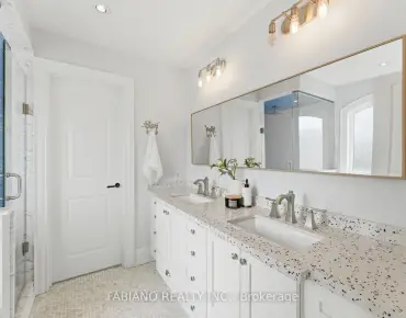 
76 Chesney Cres <a href='https://luckyalan.com/community.php?community=Vaughan:Kleinburg'>Kleinburg, Vaughan</a> 4 beds 7 baths 3 garage $2.39M