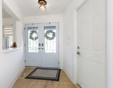 60 Tumbleweed Crt <a href='https://luckyalan.com/community.php?community=Vaughan:East Woodbridge'>East Woodbridge, Vaughan</a> 3 beds 4 baths 2 garage $1.099M