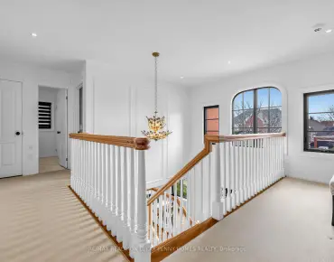 8 Goodmills Crt <a href='https://luckyalan.com/community.php?community=Markham:Unionville'>Unionville, Markham</a> 5 beds 4 baths 2 garage $2.78M