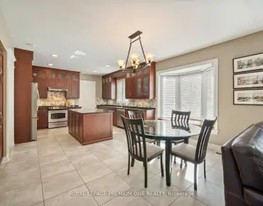 
104 Gas Lamp Ln <a href='https://luckyalan.com/community.php?community=Markham:Cornell'>Cornell, Markham</a> 4 beds 3 baths 1 garage $1.229M