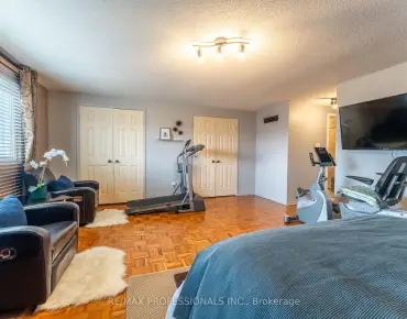 
57 Furrow St <a href='https://luckyalan.com/community.php?community=Markham:Wismer'>Wismer, Markham</a> 4 beds 4 baths 2 garage $1.688M