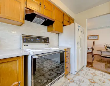 
59 Aidan Dr <a href='https://luckyalan.com/community.php?community=Vaughan:Vellore Village'>Vellore Village, Vaughan</a> 4 beds 5 baths 2 garage $1.799M