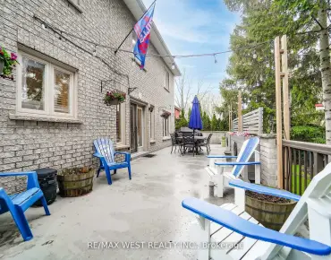 
8071 Kipling Ave <a href='https://luckyalan.com/community.php?community=Vaughan:West Woodbridge'>West Woodbridge, Vaughan</a> 4 beds 2 baths 1 garage $899K