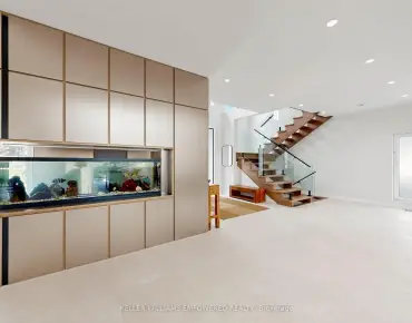 8 Gallacher Ave <a href='https://luckyalan.com/community.php?community=Richmond Hill:Oak Ridges'>Oak Ridges, Richmond Hill</a> 4 beds 3 baths 2 garage $1.648M