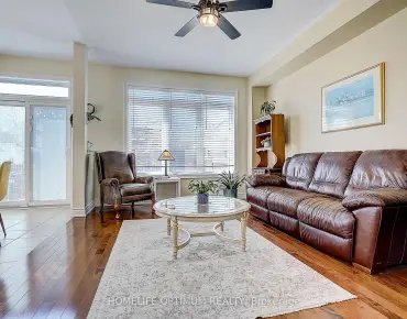
40 Outer Banks Dr Cornell, Markham 3 beds 3 baths 2 garage $1.09M
