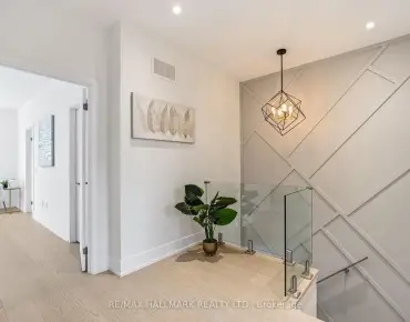 
Ross Vennare  <a href='https://luckyalan.com/community.php?community=Vaughan:Kleinburg'>Kleinburg, Vaughan</a> 4 beds 5 baths 2 garage $1.849M