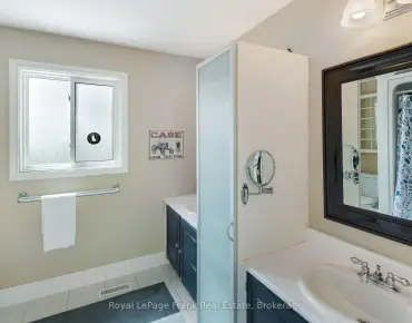 68 Burling Pl Huron Heights-Leslie Valley, Newmarket 4 beds 4 baths 2 garage $1.16M
