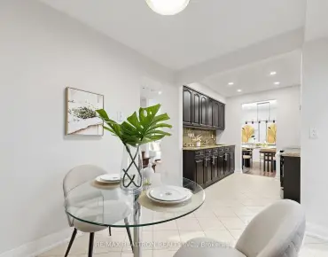 19 LANG Rd Thornlea, Markham 4 beds 4 baths 2 garage $1.699M