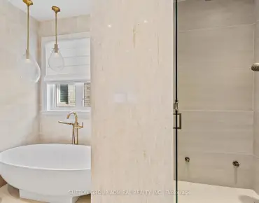 38 Railway St <a href='https://luckyalan.com/community.php?community=Vaughan:Maple'>Maple, Vaughan</a> 5 beds 7 baths 3 garage $2.875M