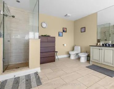 105 Hunt Ave <a href='https://luckyalan.com/community.php?community=Richmond Hill:Mill Pond'>Mill Pond, Richmond Hill</a> 3 beds 4 baths 1 garage $1.148M