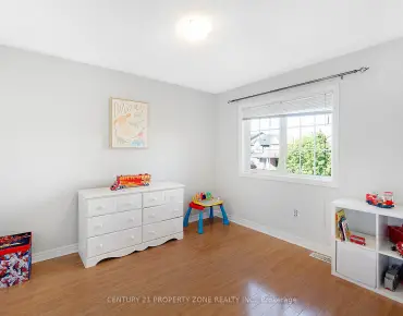 148 Southvale Dr <a href='https://luckyalan.com/community.php?community=Vaughan:Patterson'>Patterson, Vaughan</a> 3 beds 3 baths 1 garage $1.199M