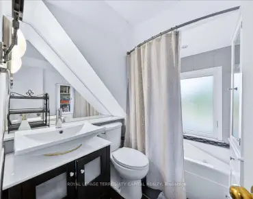 8 Helliwell Cres Oak Ridges Lake Wilcox, Richmond Hill 3 beds 3 baths 1 garage $1.24M