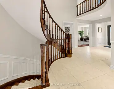 51 Chase Crt <a href='https://luckyalan.com/community.php?community=Markham:Milliken Mills East'>Milliken Mills East, Markham</a> 5 beds 4 baths 2 garage $1.19M