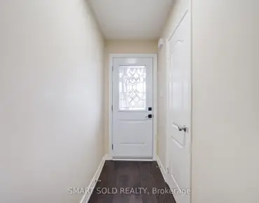 7 Harcourt St <a href='https://luckyalan.com/community.php?community=Vaughan:Patterson'>Patterson, Vaughan</a> 3 beds 4 baths 1 garage $949K