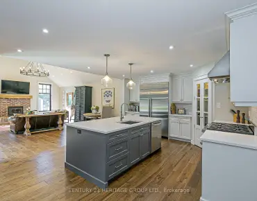 
128 Cherrywood Dr Bristol-London, Newmarket 2 beds 2 baths  garage $874.9K