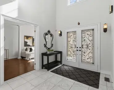 
40 Mersey St <a href='https://luckyalan.com/community.php?community=Vaughan:Kleinburg'>Kleinburg, Vaughan</a> 4 beds 4 baths 2 garage $1.675M