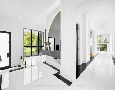 
150 Borrows St Lakeview Estates, Vaughan 3 beds 3 baths 2 garage $1.08M