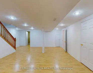 17 Holst Ave <a href='https://luckyalan.com/community.php?community=Markham:Berczy'>Berczy, Markham</a> 4 beds 3 baths 1 garage $1.368M