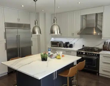 
98 Chloe Cres N <a href='https://luckyalan.com/community.php?community=Markham:Middlefield'>Middlefield, Markham</a> 4 beds 4 baths 2 garage $1.299M