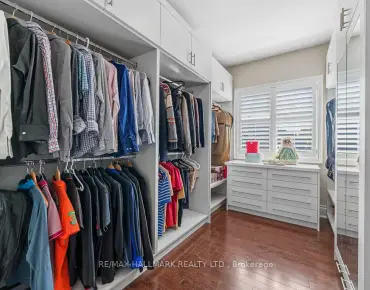 8519 Islington Ave Islington Woods, Vaughan  beds  baths  garage $949.9K