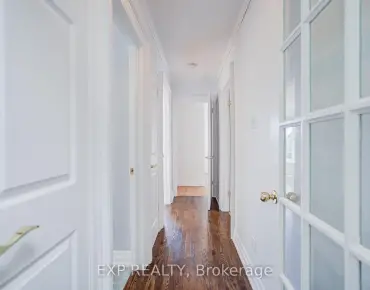 
82 Derby Crt Bristol-London, Newmarket 5 beds 4 baths 2 garage $1.45M
