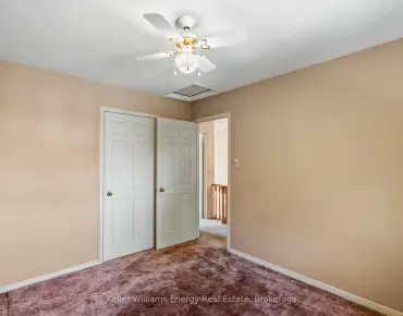 
222 Elka Dr <a href='https://luckyalan.com/community.php?community=Richmond Hill:Crosby'>Crosby, Richmond Hill</a> 3 beds 3 baths  garage $799K