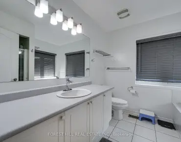 
69 Lindsay Ave Bristol-London, Newmarket 3 beds 1 baths  garage $699.9K
