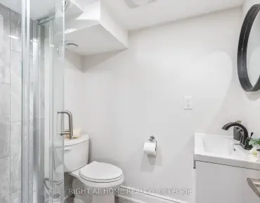 247 Harding Park St Glenway Estates, Newmarket 4 beds 4 baths 1 garage $774.9K