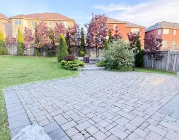 
140 Frank Endean Rd <a href='https://luckyalan.com/community.php?community=Richmond Hill:Rouge Woods'>Rouge Woods, Richmond Hill</a> 4 beds 3 baths 2 garage $1.399M