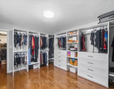 
236 Green Ln <a href='https://luckyalan.com/community.php?community=Markham:Thornlea'>Thornlea, Markham</a> 4 beds 4 baths 2 garage $1.898M