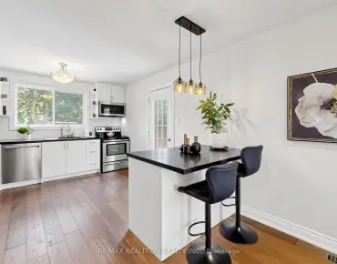 
57 William Roe Blvd Central Newmarket, Newmarket 3 beds 2 baths 1 garage $949K
