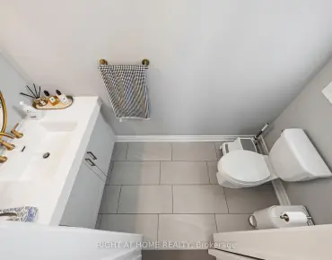 
Yellowood  <a href='https://luckyalan.com/community.php?community=Vaughan:Patterson'>Patterson, Vaughan</a> 4 beds 4 baths 1 garage $1.299M