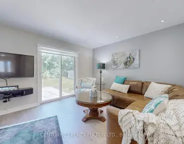 1 Holloway Rd Cedarwood, Markham 3 beds 4 baths 1 garage $999K