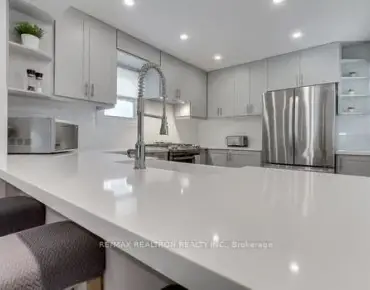 18 Davidoff St <a href='https://luckyalan.com/community.php?community=Markham:Wismer'>Wismer, Markham</a> 3 beds 4 baths 1 garage $1.29M