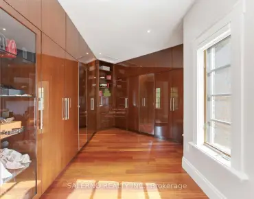 212 East's Corners Blvd <a href='https://luckyalan.com/community.php?community=Vaughan:Kleinburg'>Kleinburg, Vaughan</a> 3 beds 4 baths 2 garage $1.138M