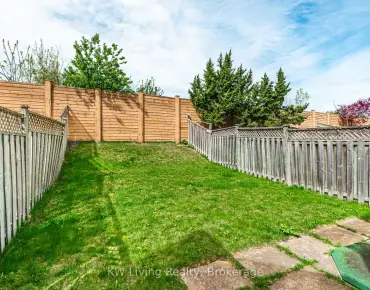 43 Seedling Cres Rural Markham, Markham 3 beds 3 baths 1 garage $799.9K
