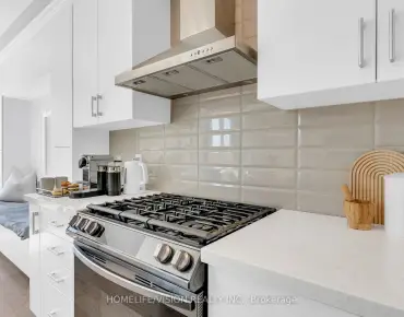 35 Pine Hill Cres <a href='https://luckyalan.com/community.php?community=Aurora:Aurora Estates'>Aurora Estates, Aurora</a> 4 beds 3 baths 1 garage $1.25M
