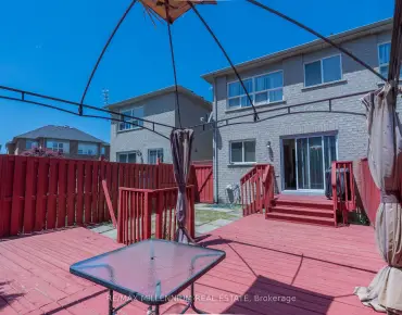 153 Clarence St <a href='https://luckyalan.com/community.php?community=Vaughan:West Woodbridge'>West Woodbridge, Vaughan</a> 3 beds 2 baths 1 garage $1.15M