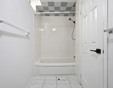 
577 Royalpark Way Elder Mills, Vaughan 3 beds 3 baths 2 garage $1.425M