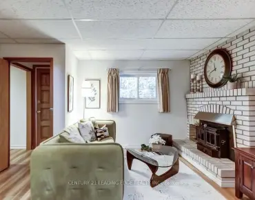 51 Northvale Rd <a href='https://luckyalan.com/community.php?community=Markham:Cornell'>Cornell, Markham</a> 3 beds 4 baths 2 garage $875K
