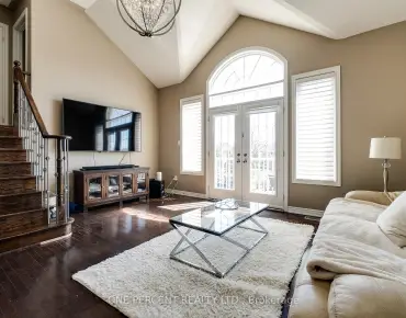 87 Avenue Rd <a href='https://luckyalan.com/community.php?community=Richmond Hill:North Richvale'>North Richvale, Richmond Hill</a> 4 beds 3 baths 1 garage $999K