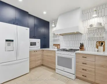 818 Exceller Circ Stonehaven-Wyndham, Newmarket 5 beds 5 baths 2 garage $2.09M
